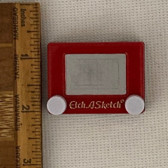 Super Cute Mini Etch-a-Sketch, Red, Classic Toy - Picture 4 of 4